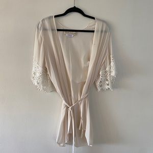 Stone Cold Fox Ivory Robe